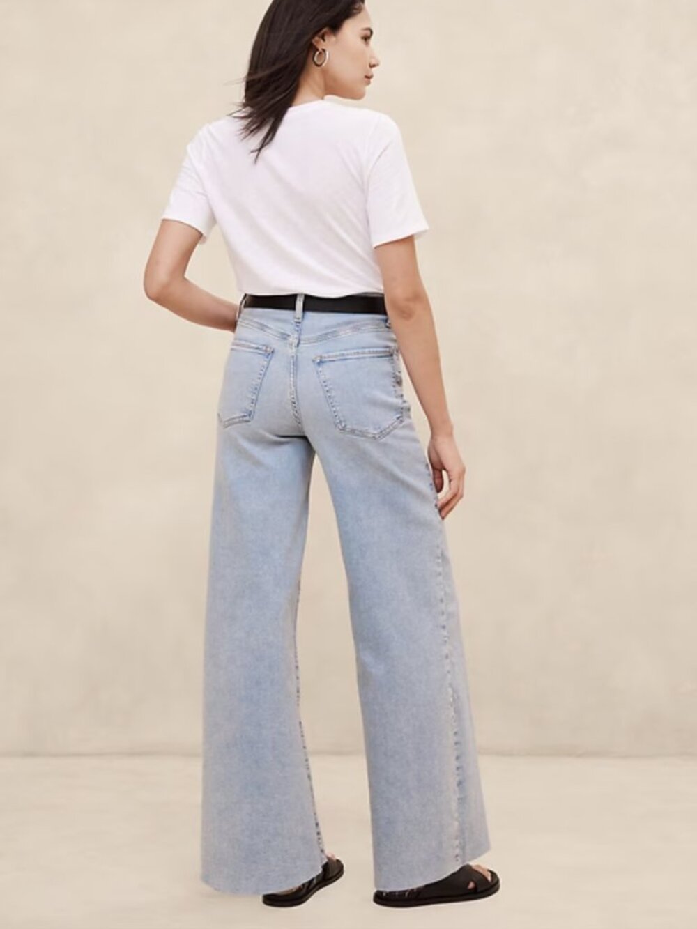 Banana Republic Factory High-Rise Wide-Leg Raw Hem Jeans - Size 25/0 - NWT - Picture 3 of 3